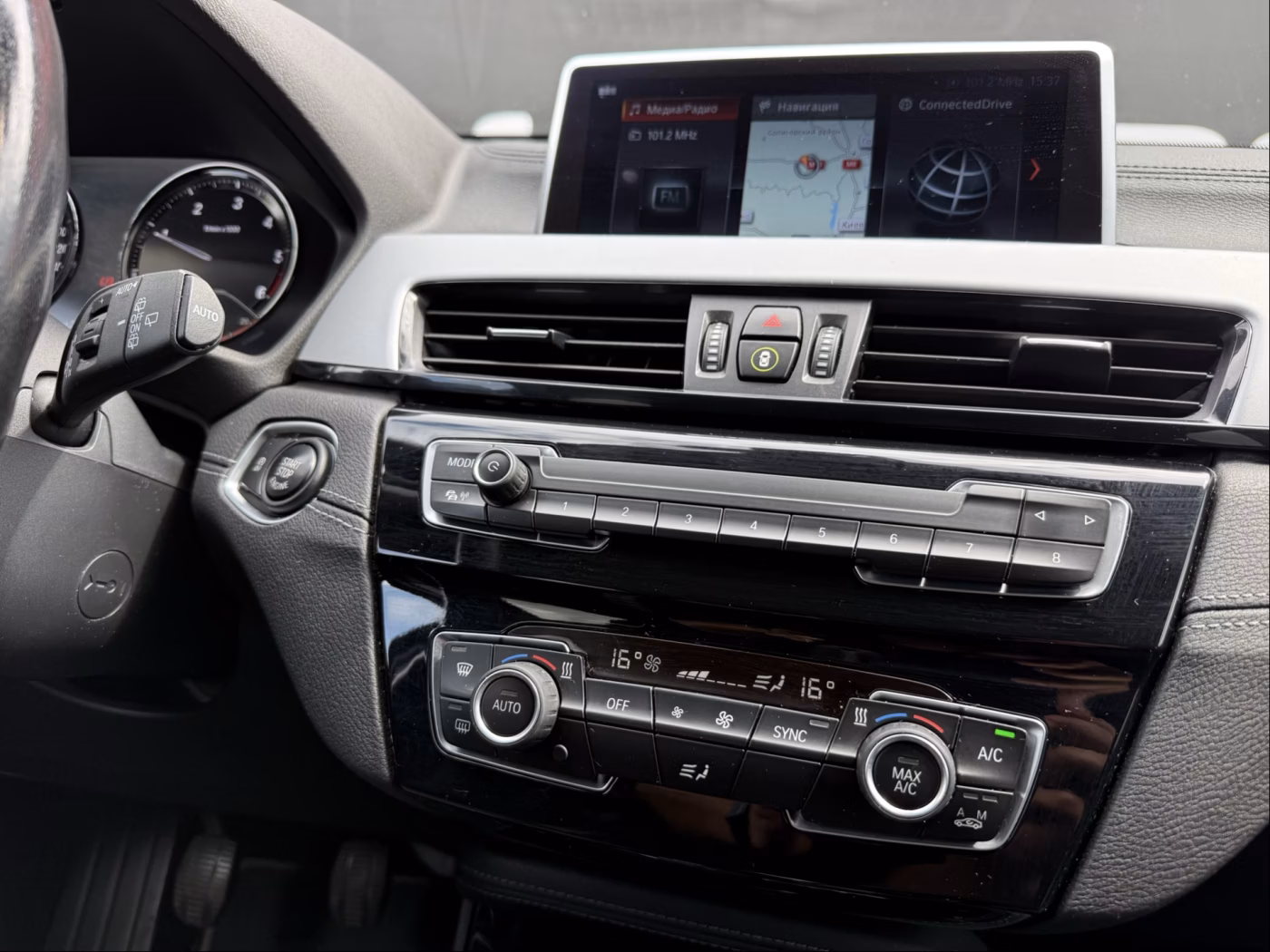 BMW X2 фото 13