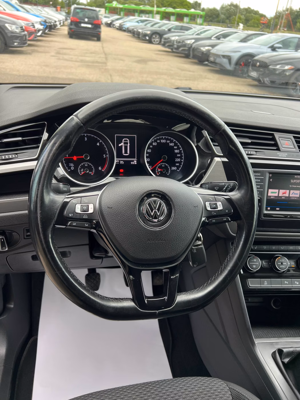 Volkswagen Touran фото 12