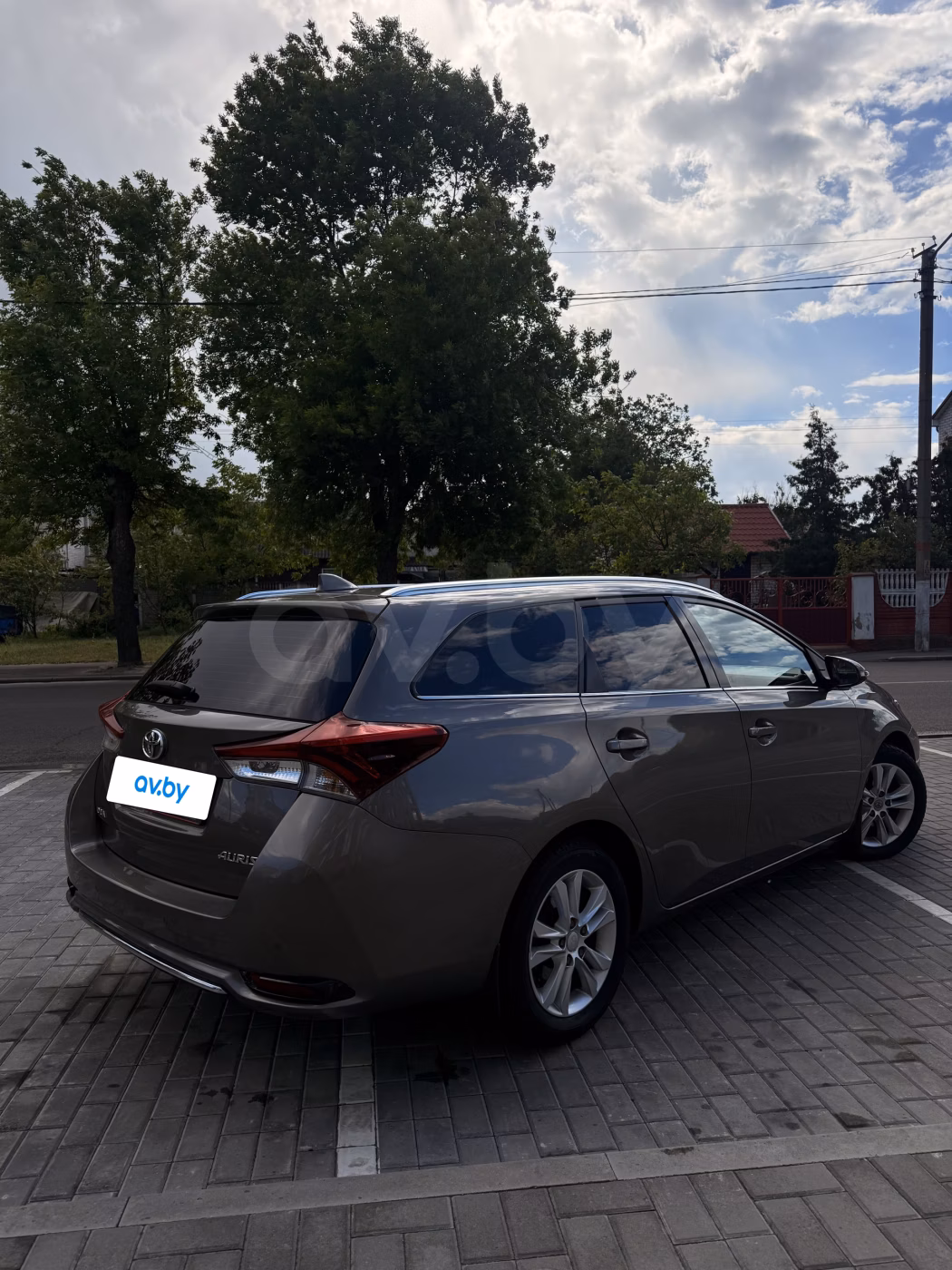 Toyota Auris фото 5