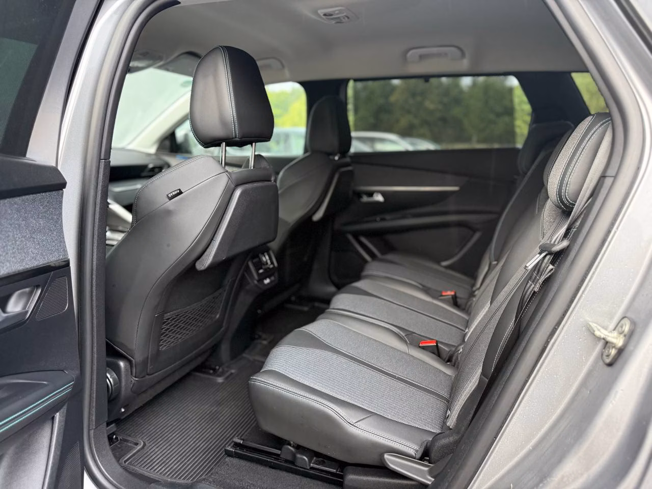 Peugeot 5008 фото 12