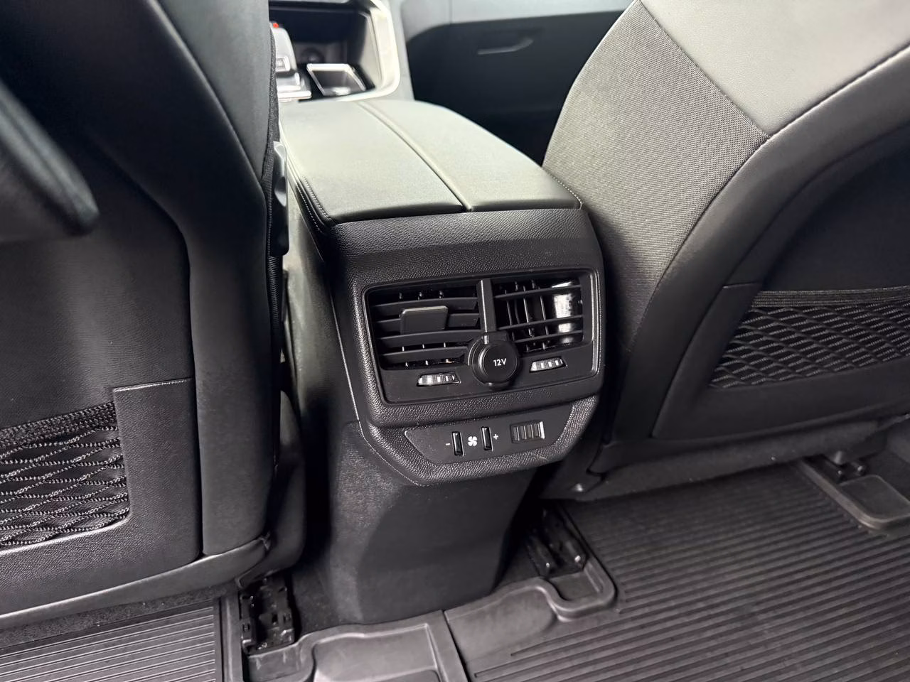 Peugeot 5008 фото 16