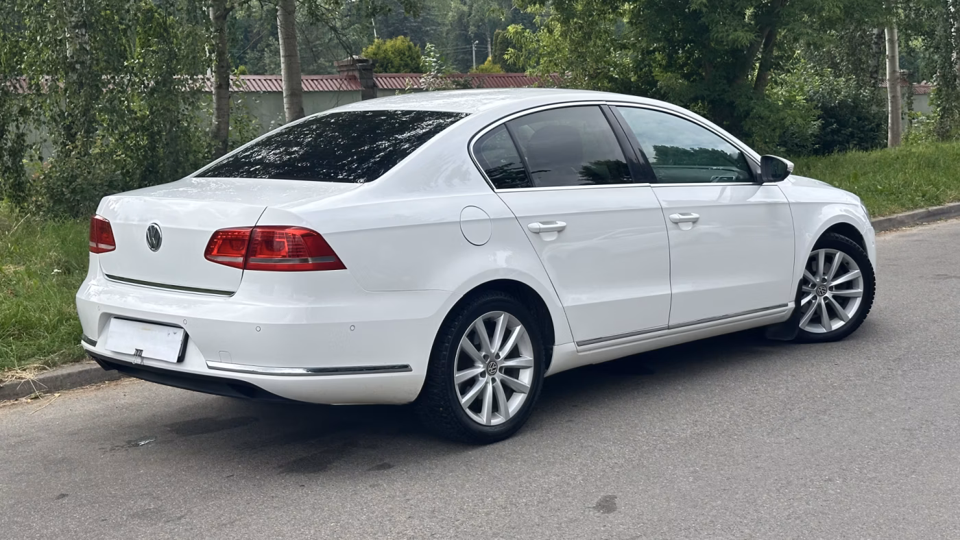 Volkswagen Passat фото 17