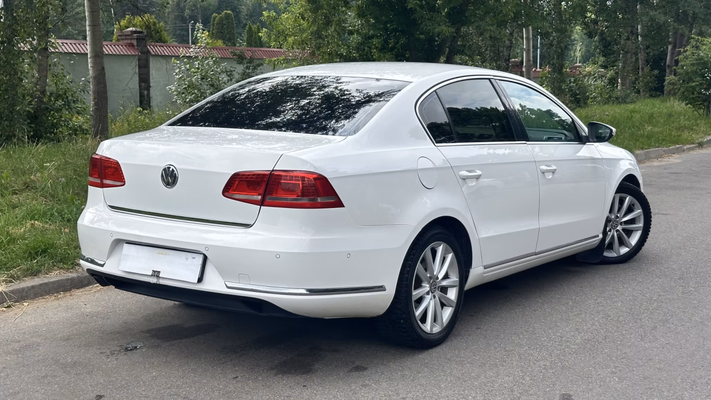Volkswagen Passat фото 16