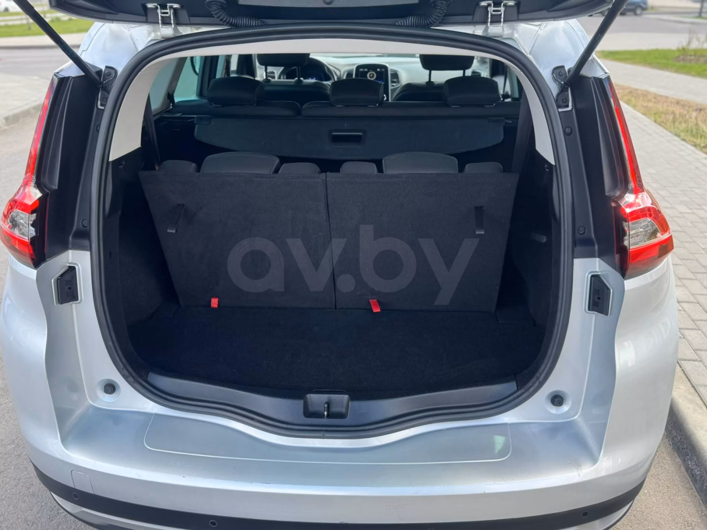 Renault Grand Scenic фото 12