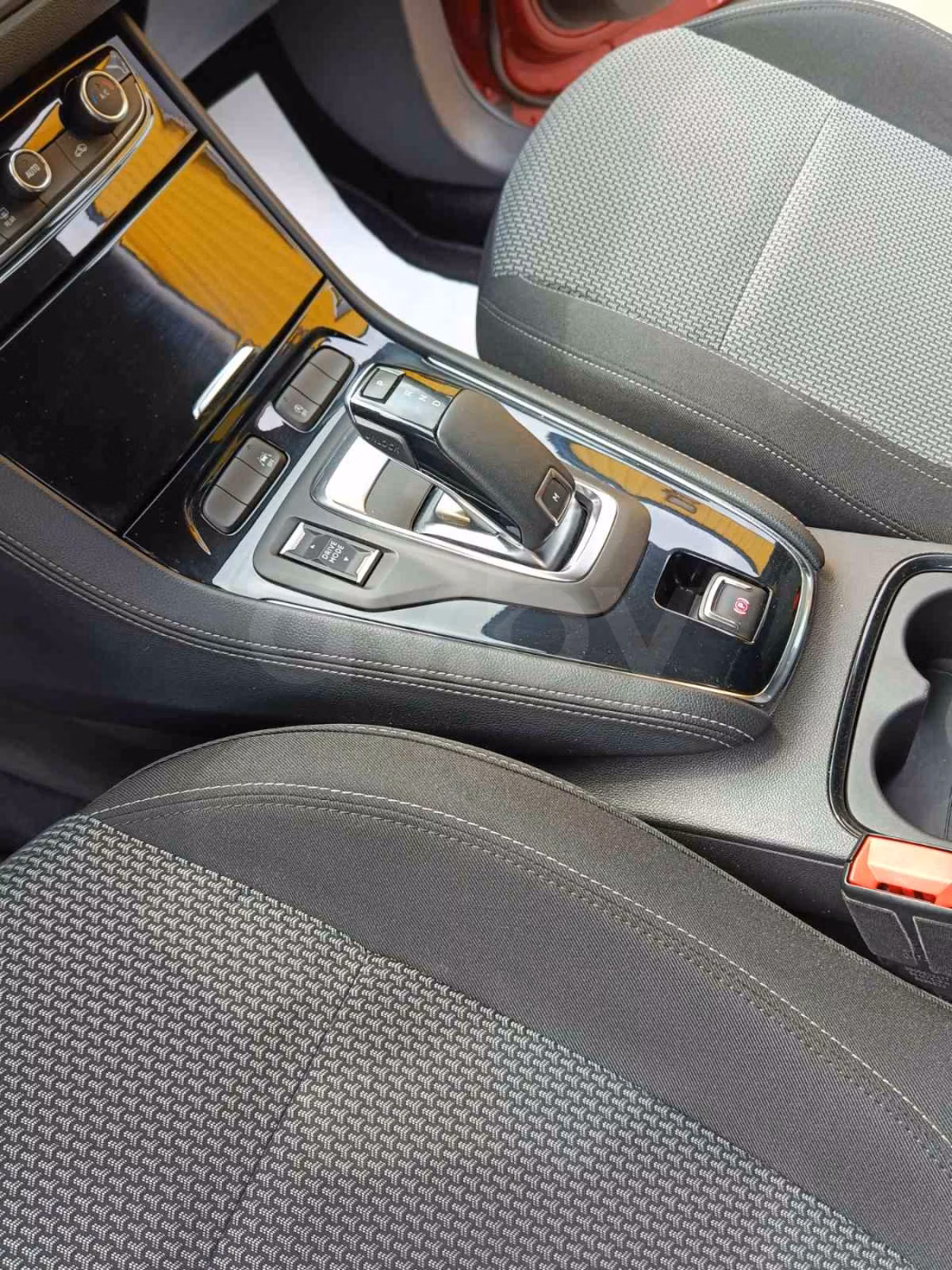 Opel Grandland X фото 10