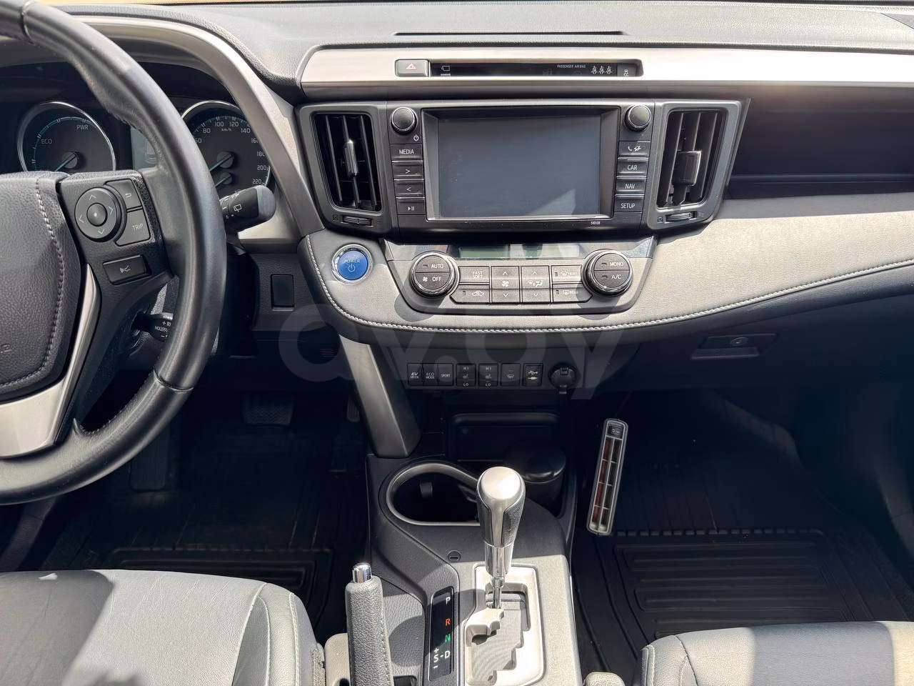 Toyota RAV4 фото 14
