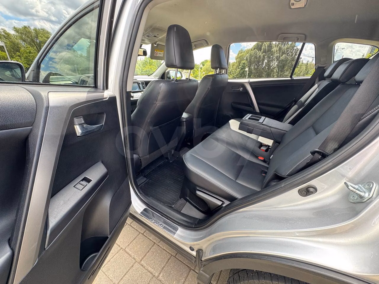 Toyota RAV4 фото 18