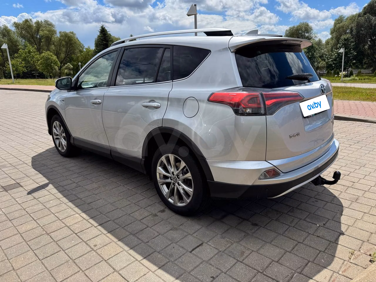 Toyota RAV4 фото 7