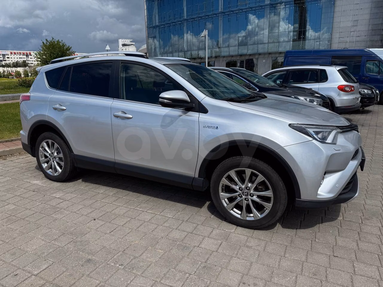 Toyota RAV4 фото 4