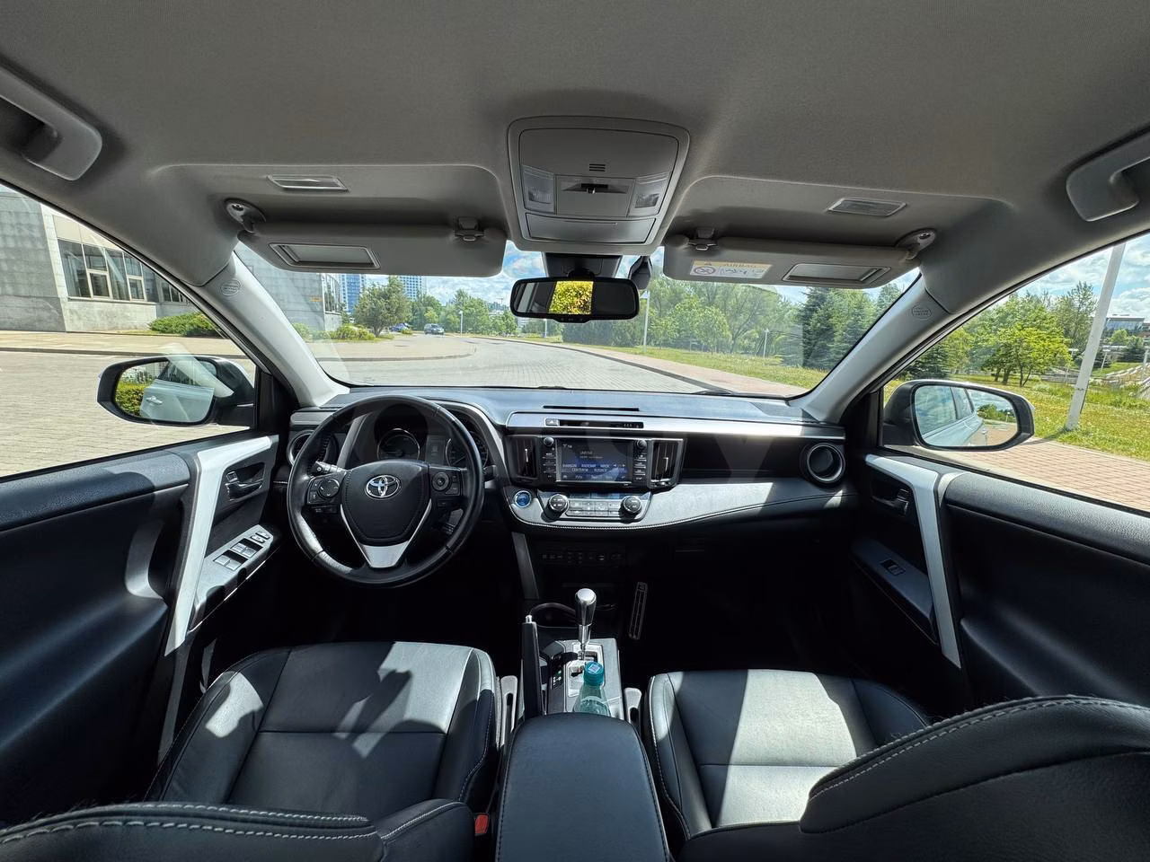 Toyota RAV4 фото 13