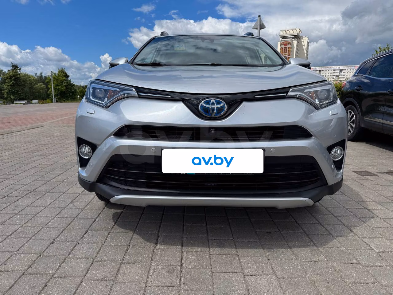 Toyota RAV4 фото 2
