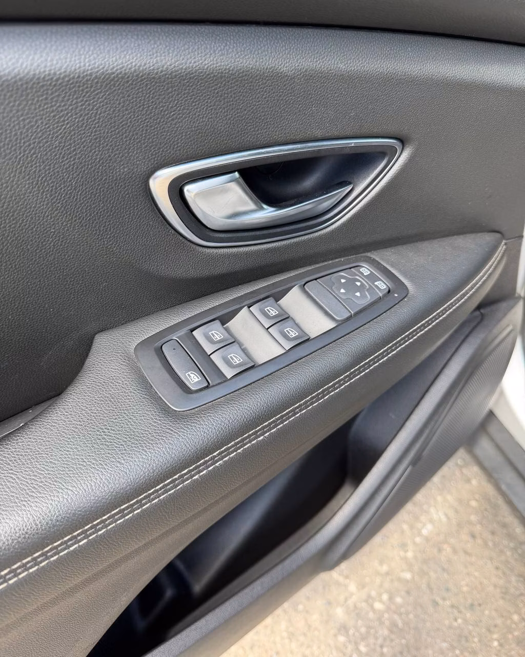 Renault Grand Scenic фото 9