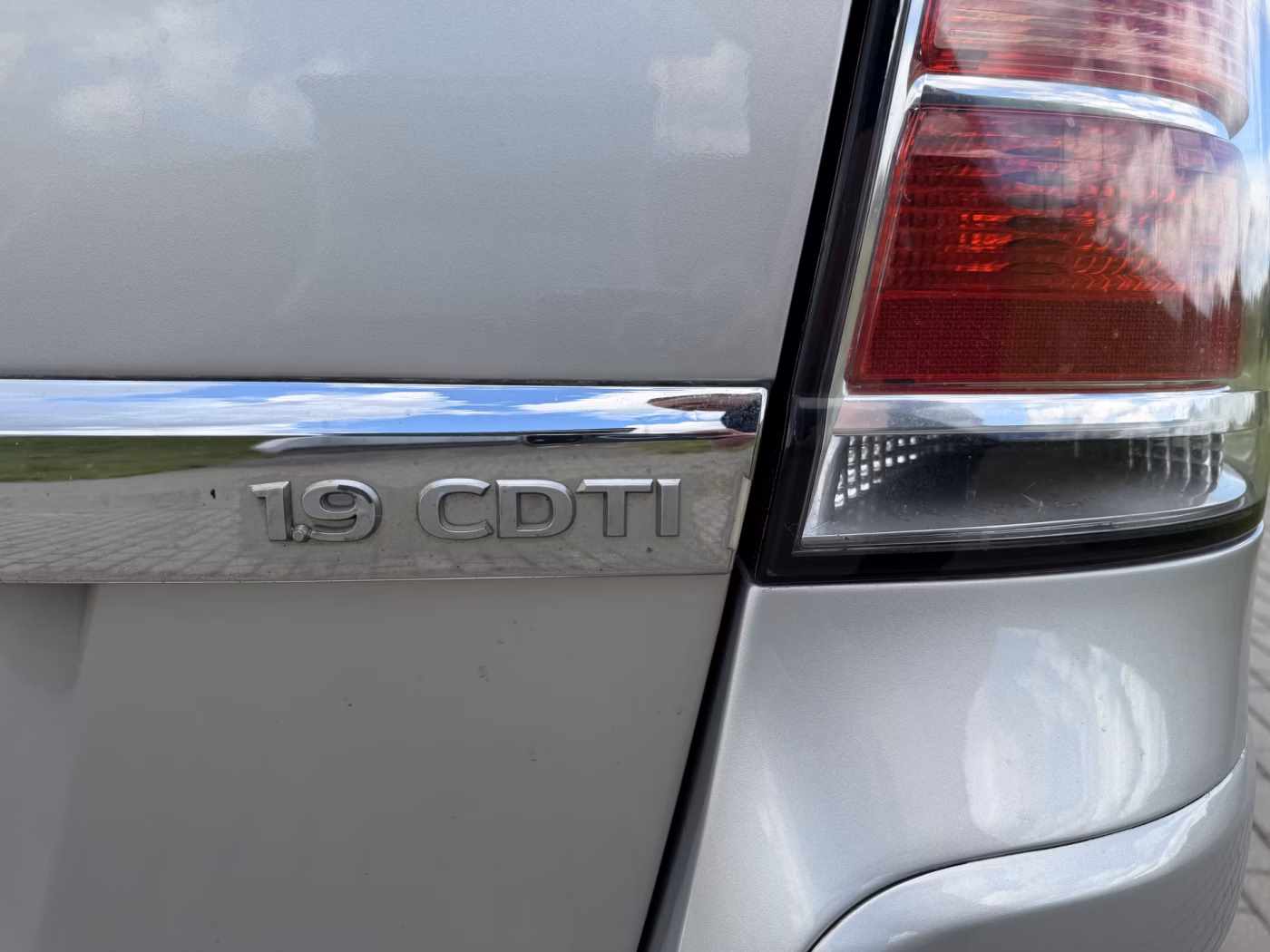 Opel Zafira фото 9