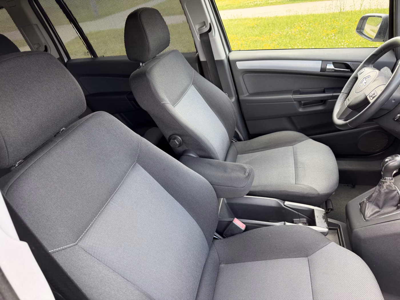 Opel Zafira фото 12