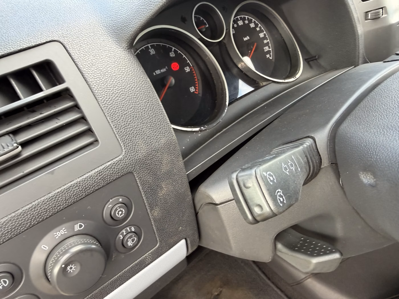 Opel Zafira фото 16