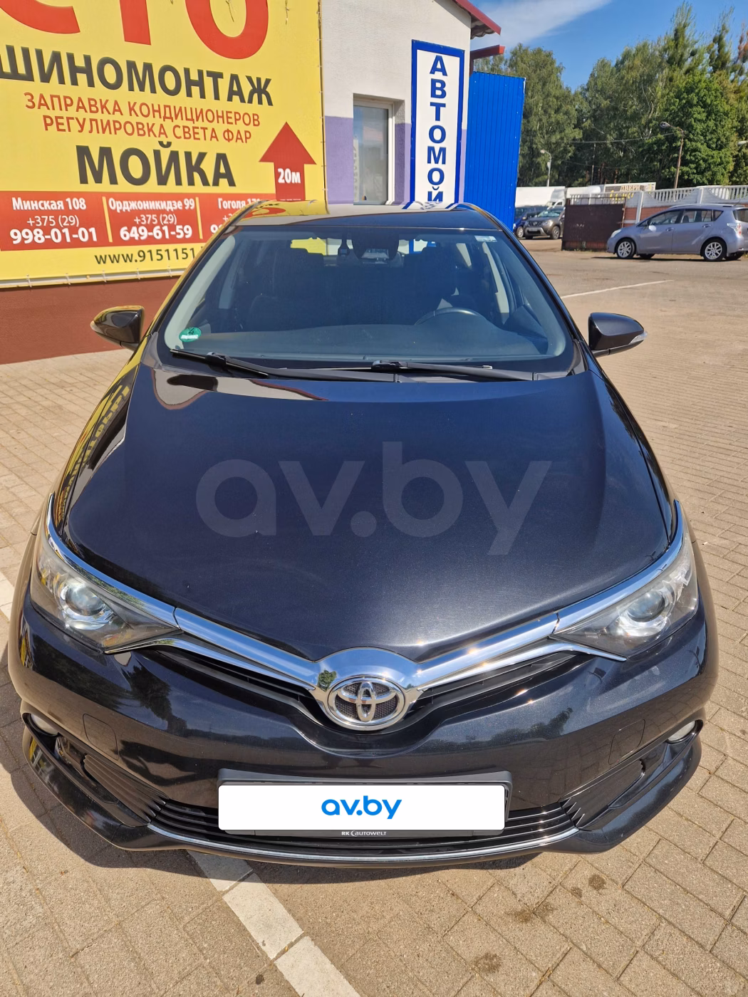 Toyota Auris фото 5