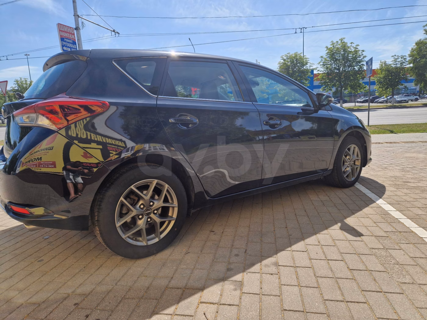 Toyota Auris фото 3