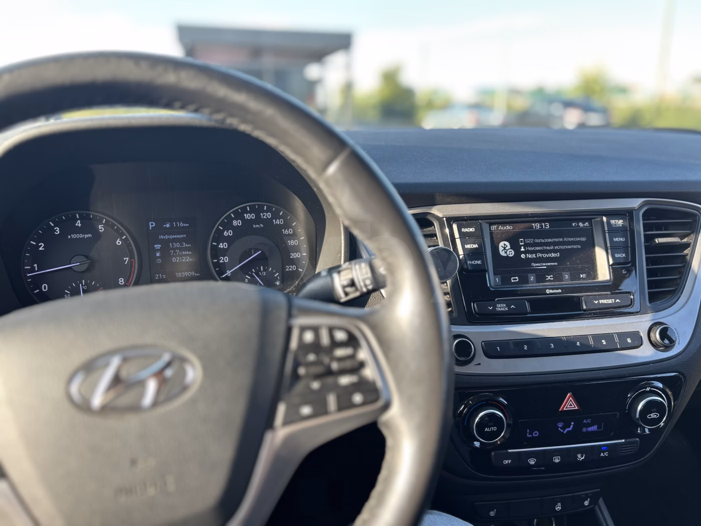 Hyundai Accent фото 5