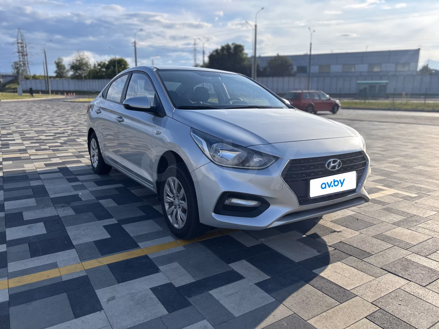 Hyundai Accent фото 2
