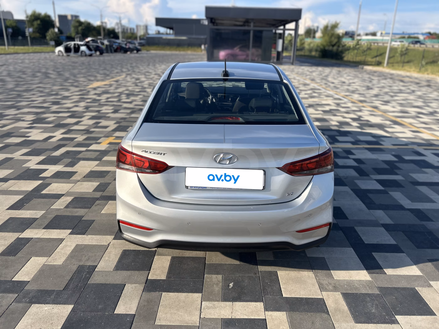 Hyundai Accent фото 7