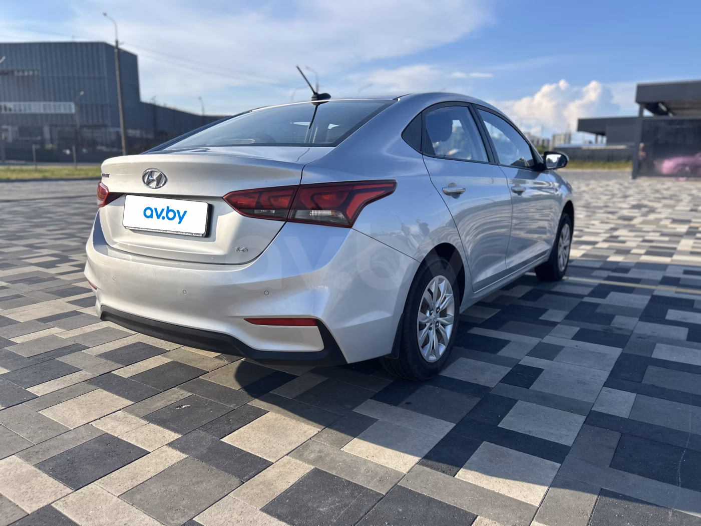 Hyundai Accent фото 4
