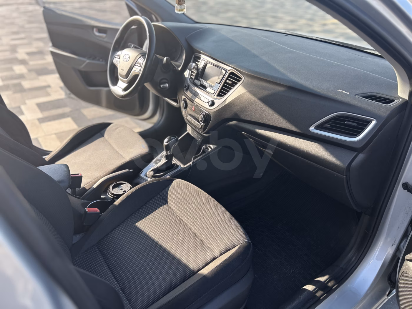 Hyundai Accent фото 15