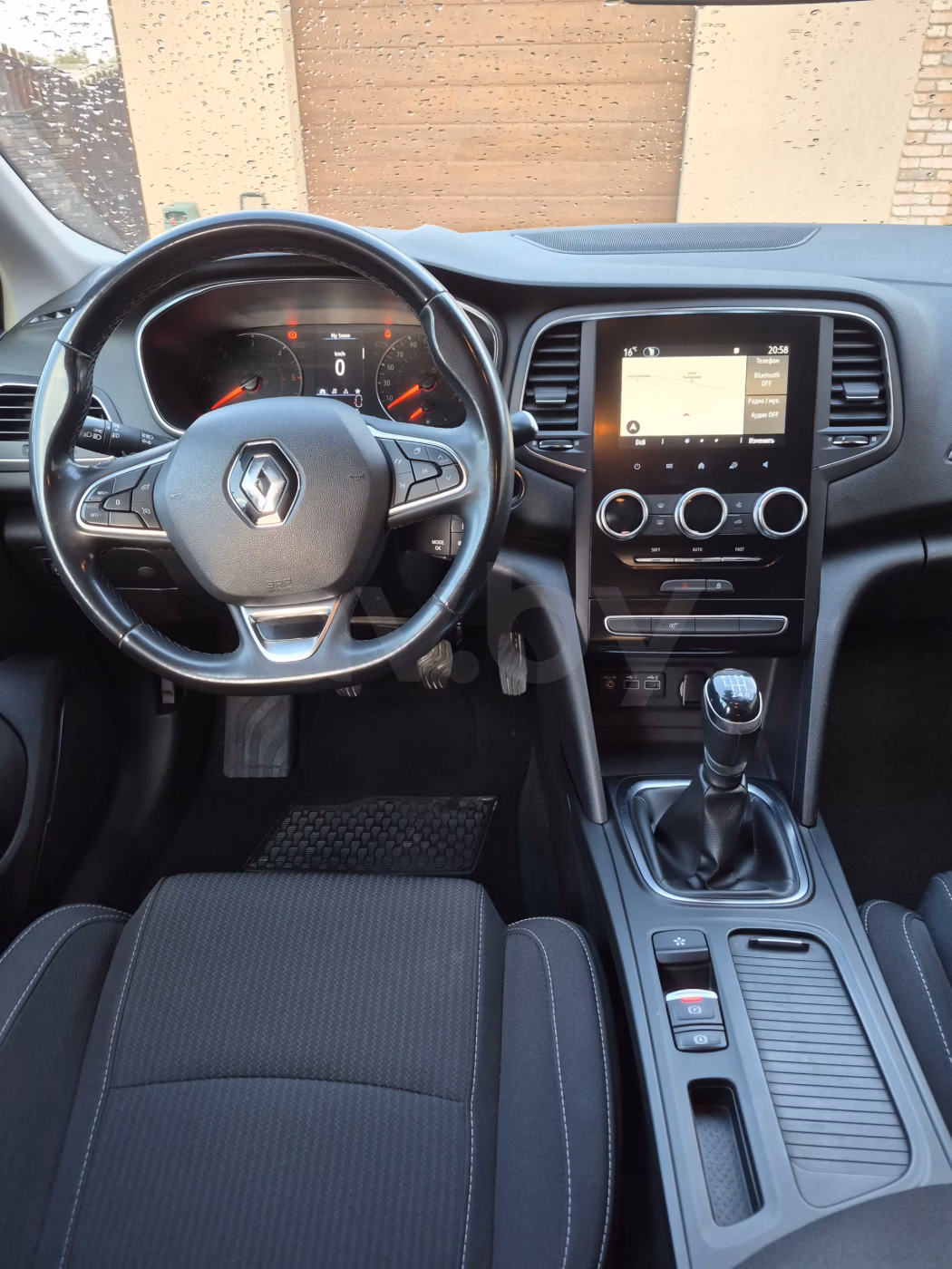 Renault Megane фото 18