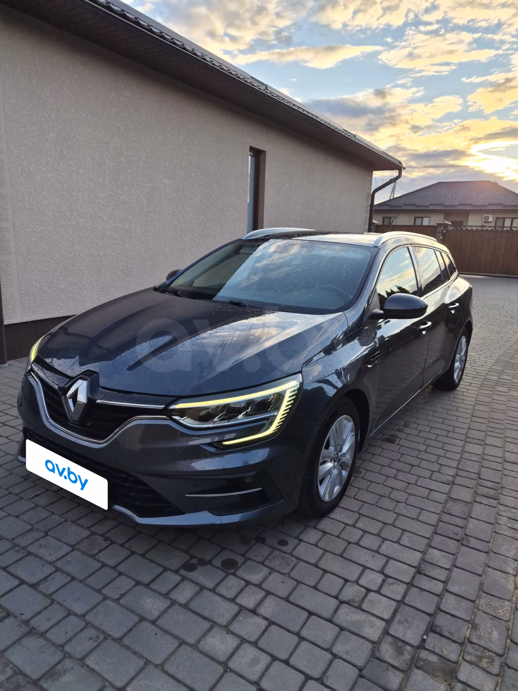 Renault Megane фото 11