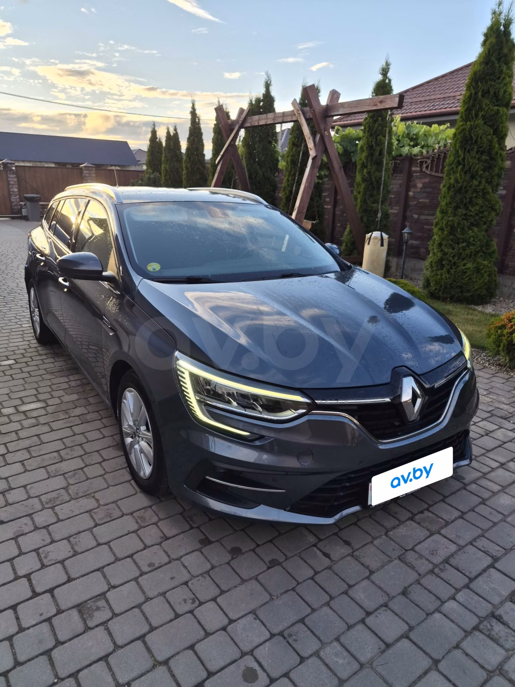 Renault Megane фото 10