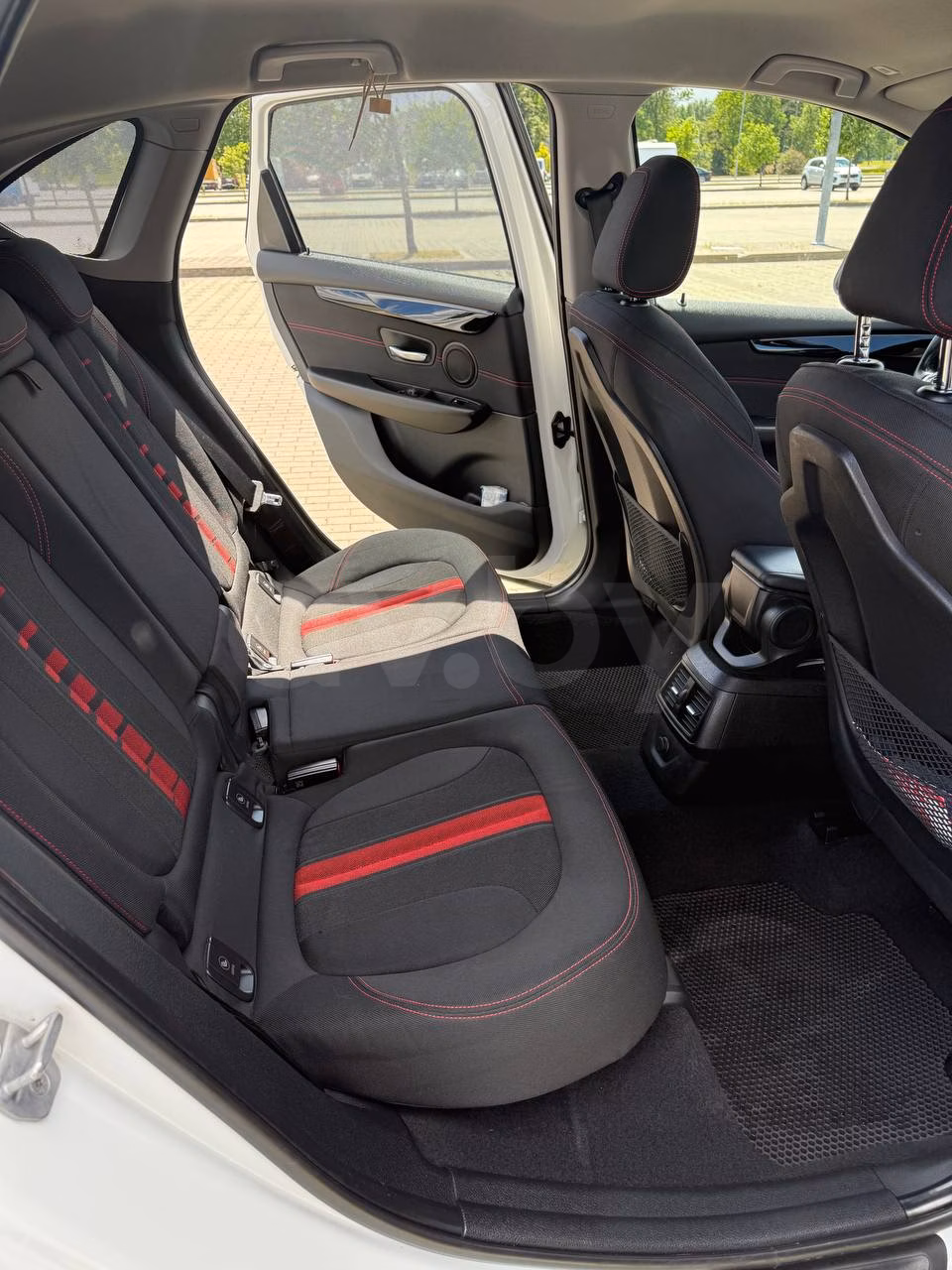 BMW 2 серия Active Tourer фото 13
