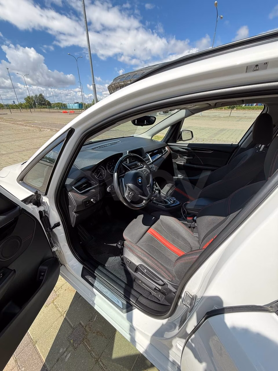 BMW 2 серия Active Tourer фото 10
