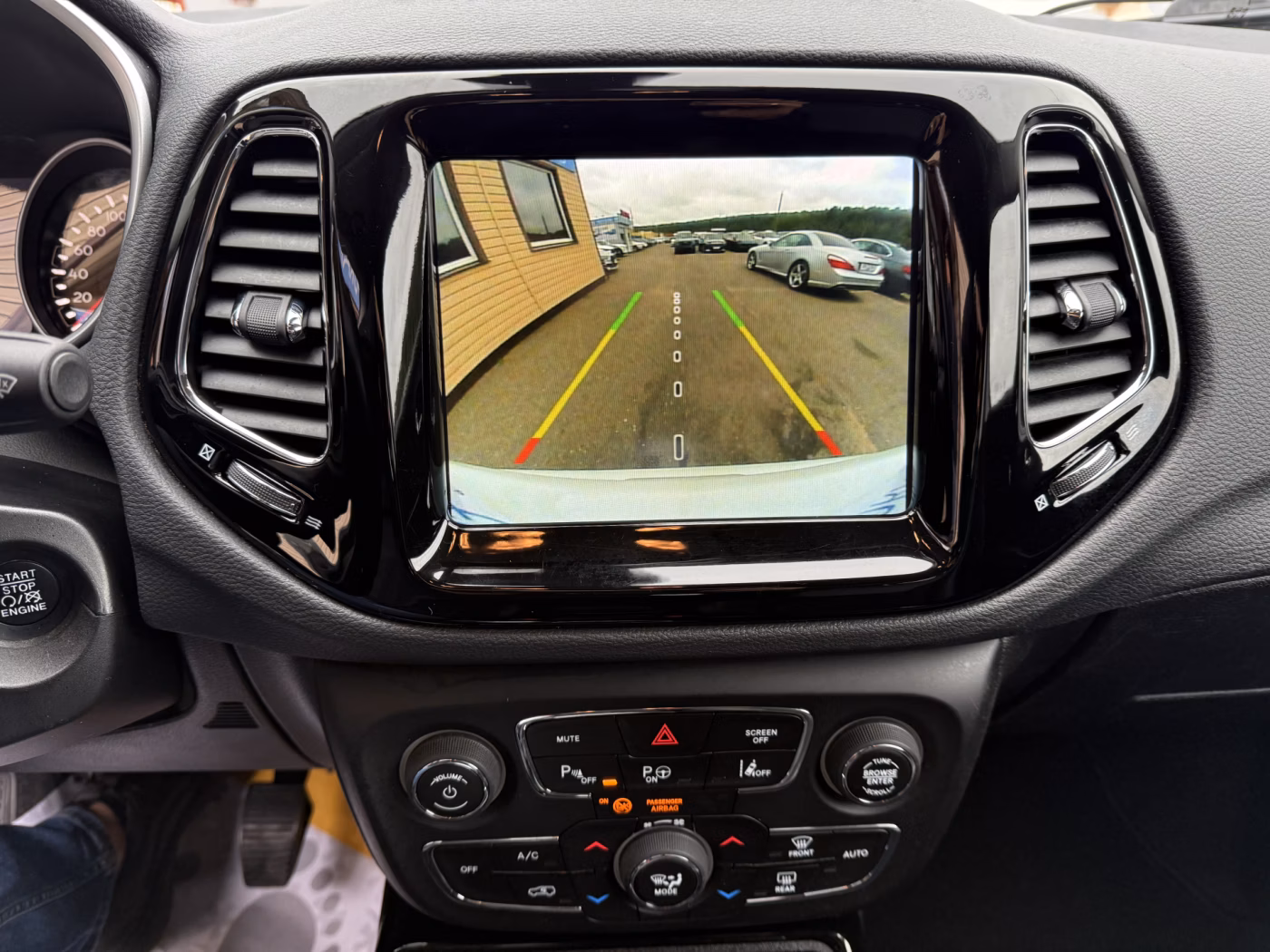Jeep Compass фото 15