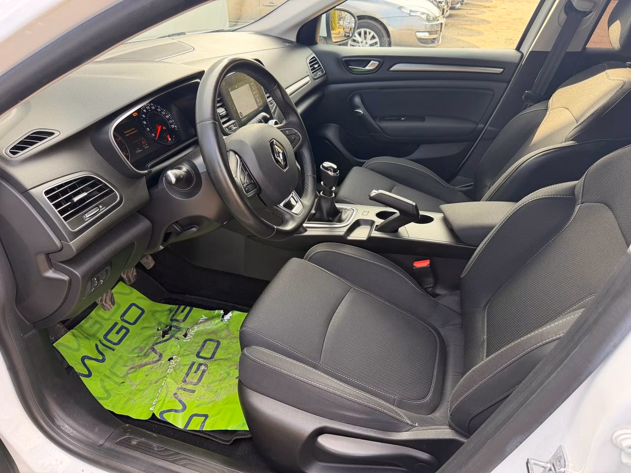 Renault Megane фото 9
