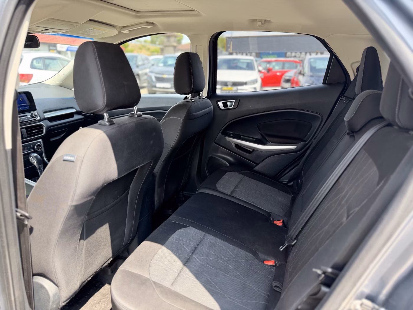 Ford EcoSport фото 14