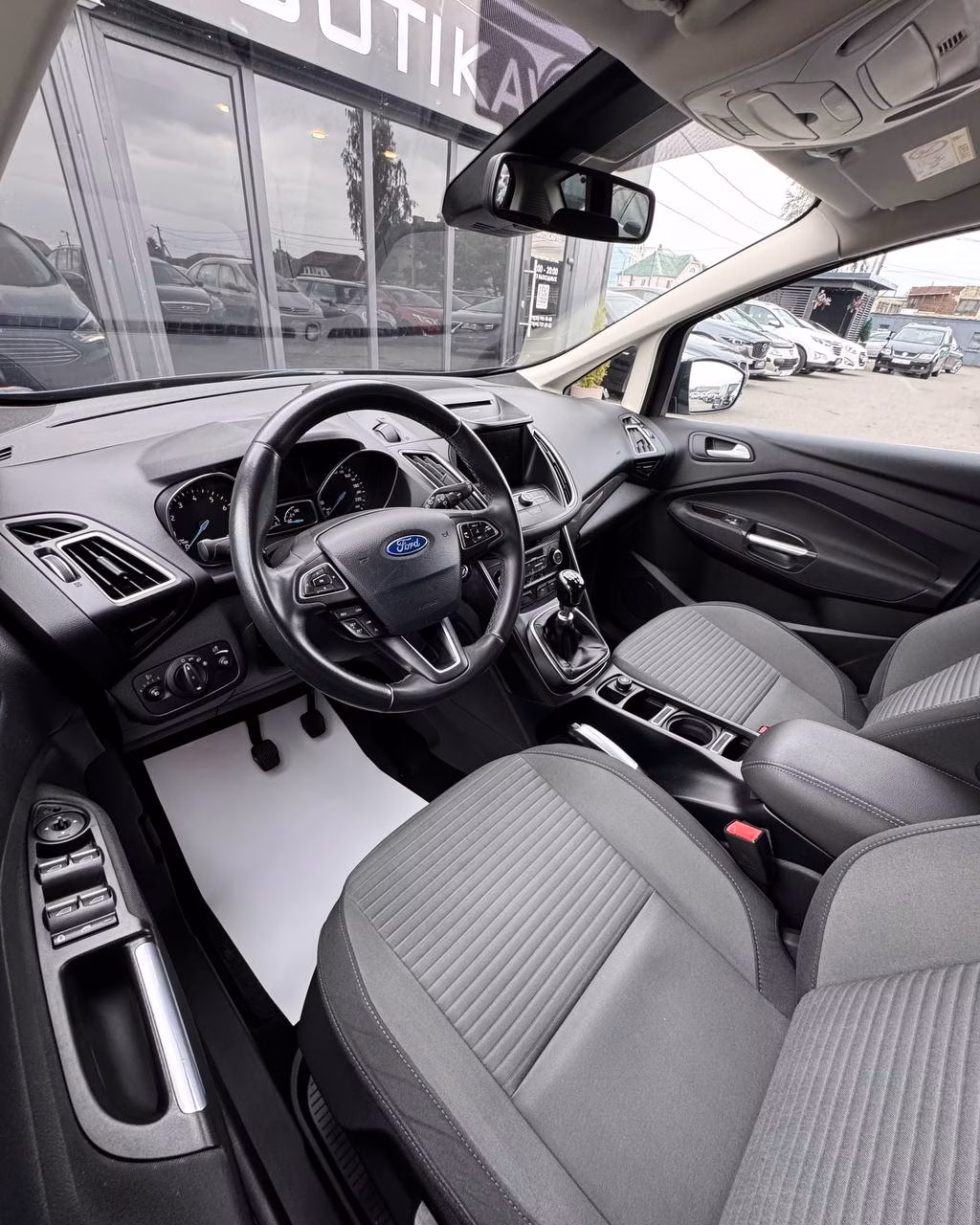 Ford C-MAX фото 11