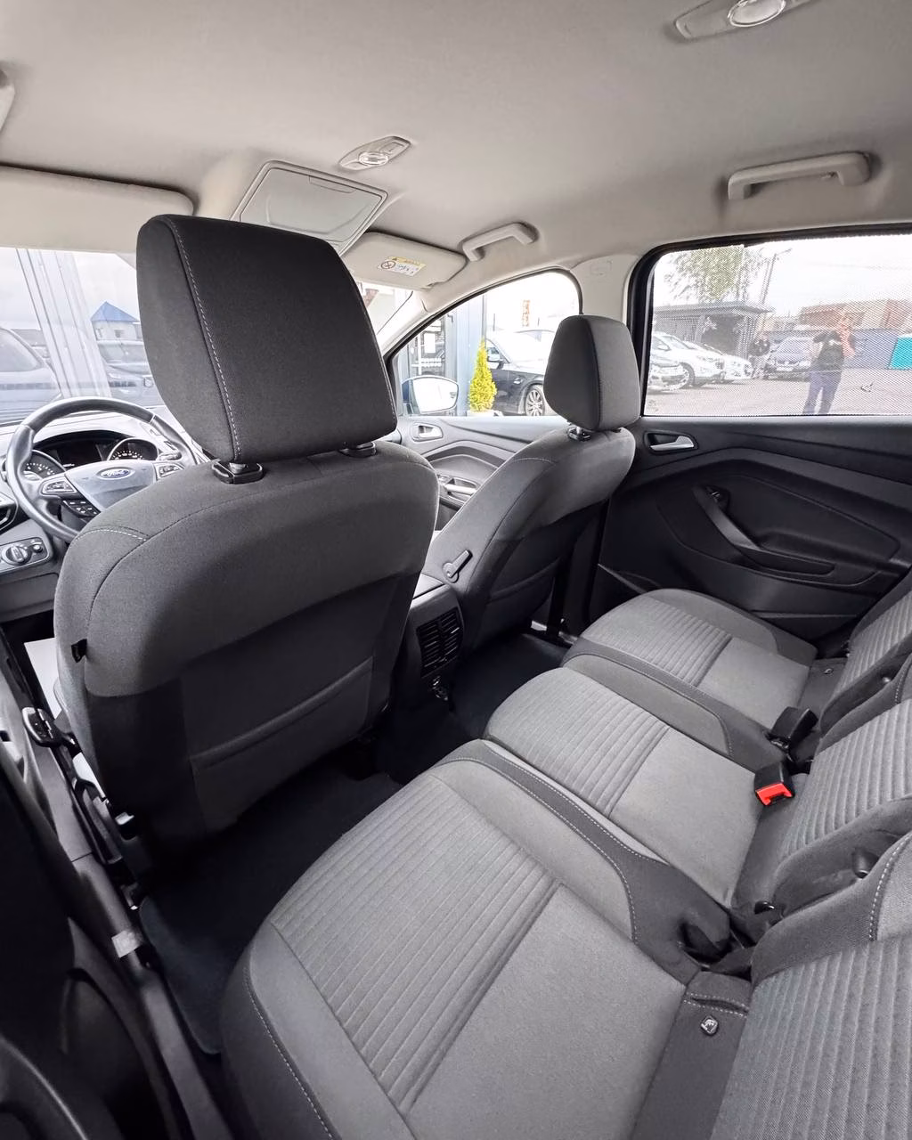 Ford C-MAX фото 12