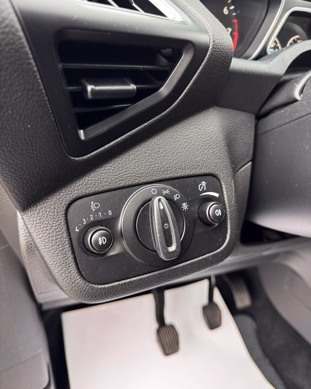Ford C-MAX фото 17