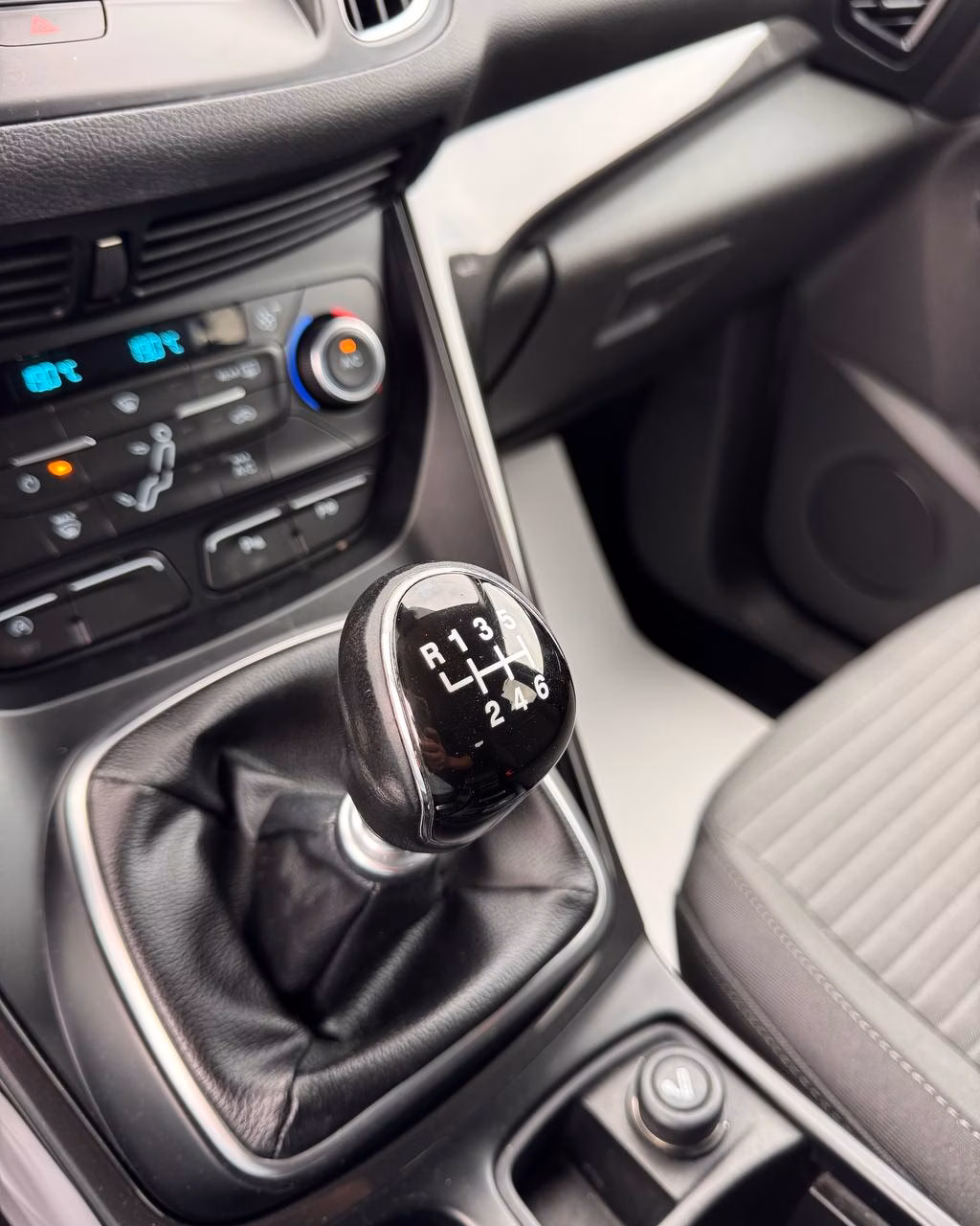 Ford C-MAX фото 22