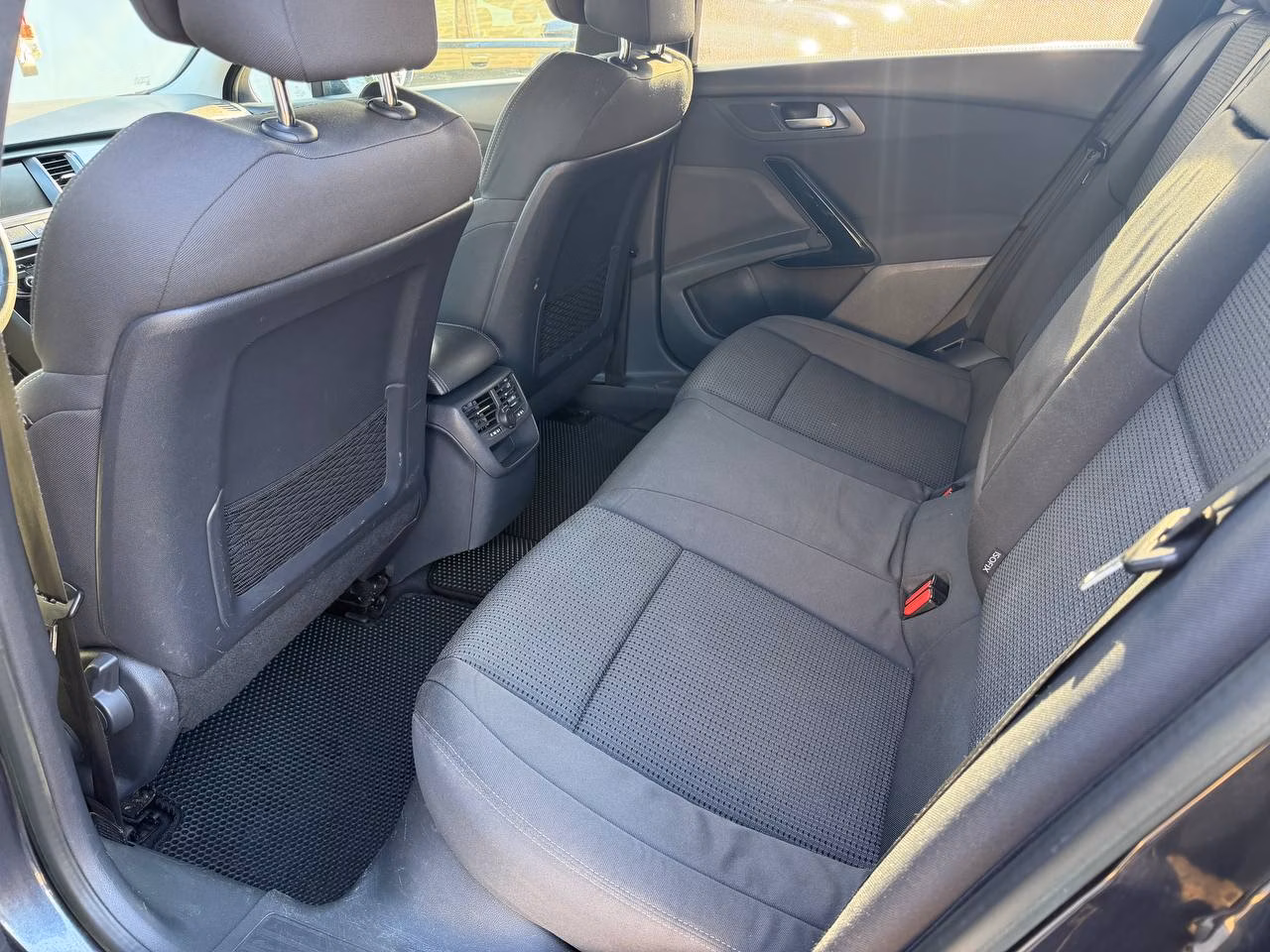 Peugeot 508 фото 12