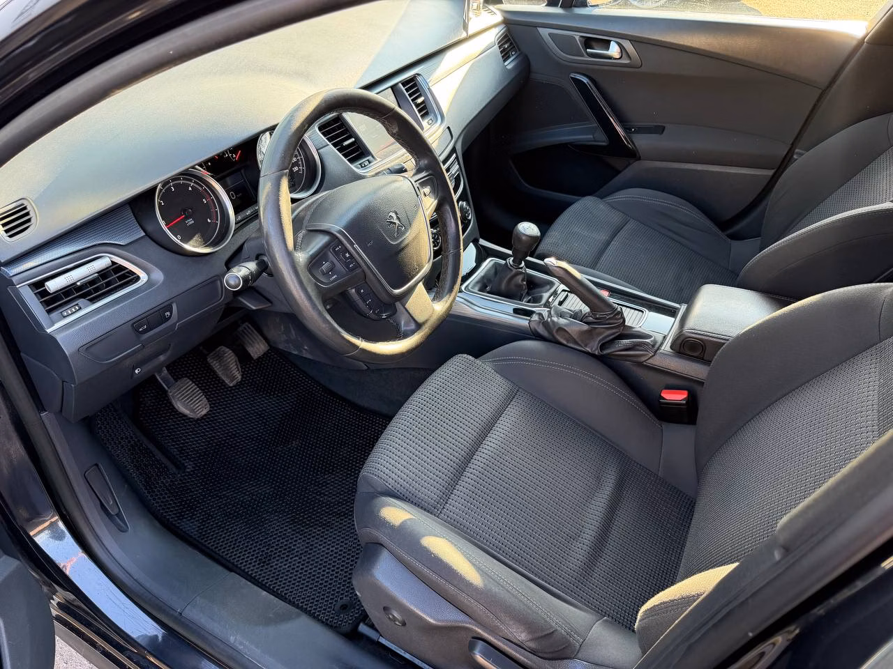 Peugeot 508 фото 8