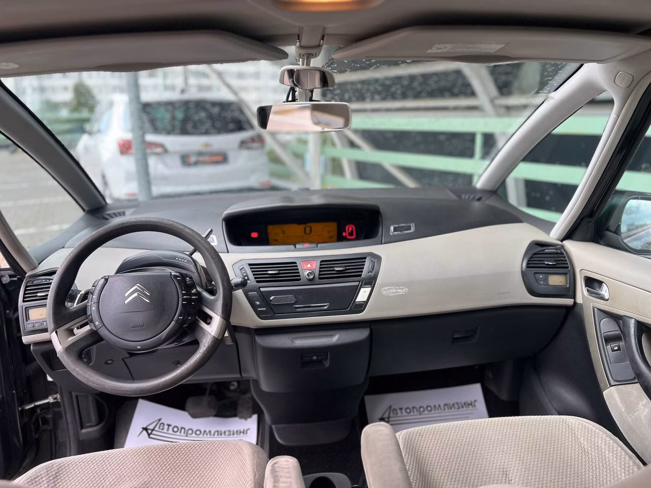 Citroen C4 Picasso фото 8