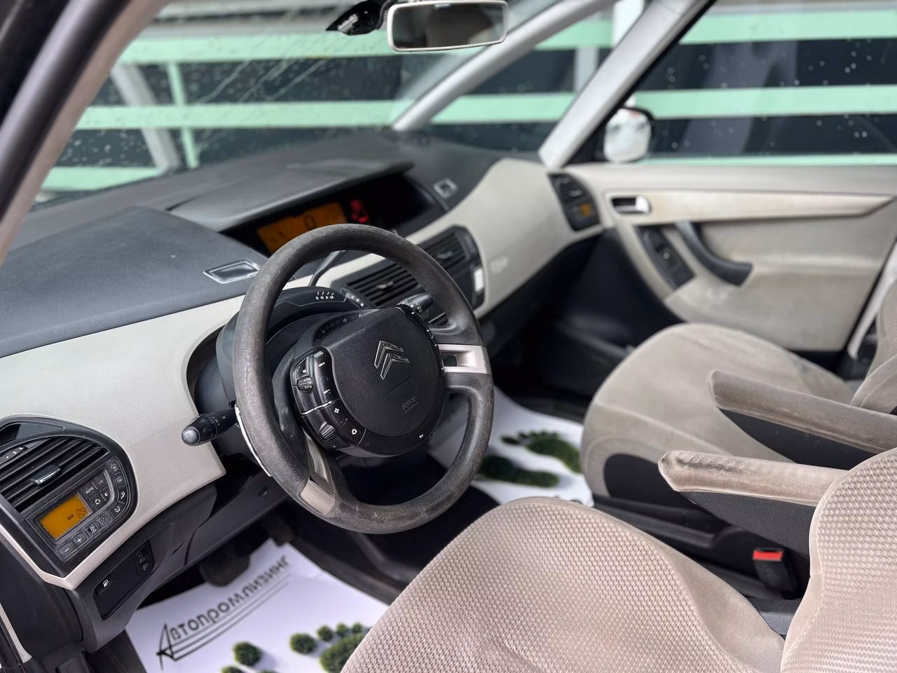 Citroen C4 Picasso фото 7