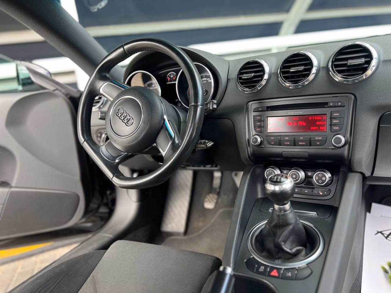 Audi TT фото 9