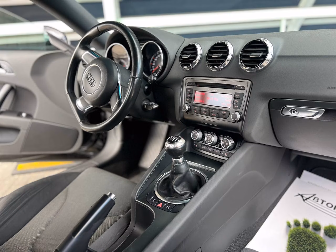 Audi TT фото 8