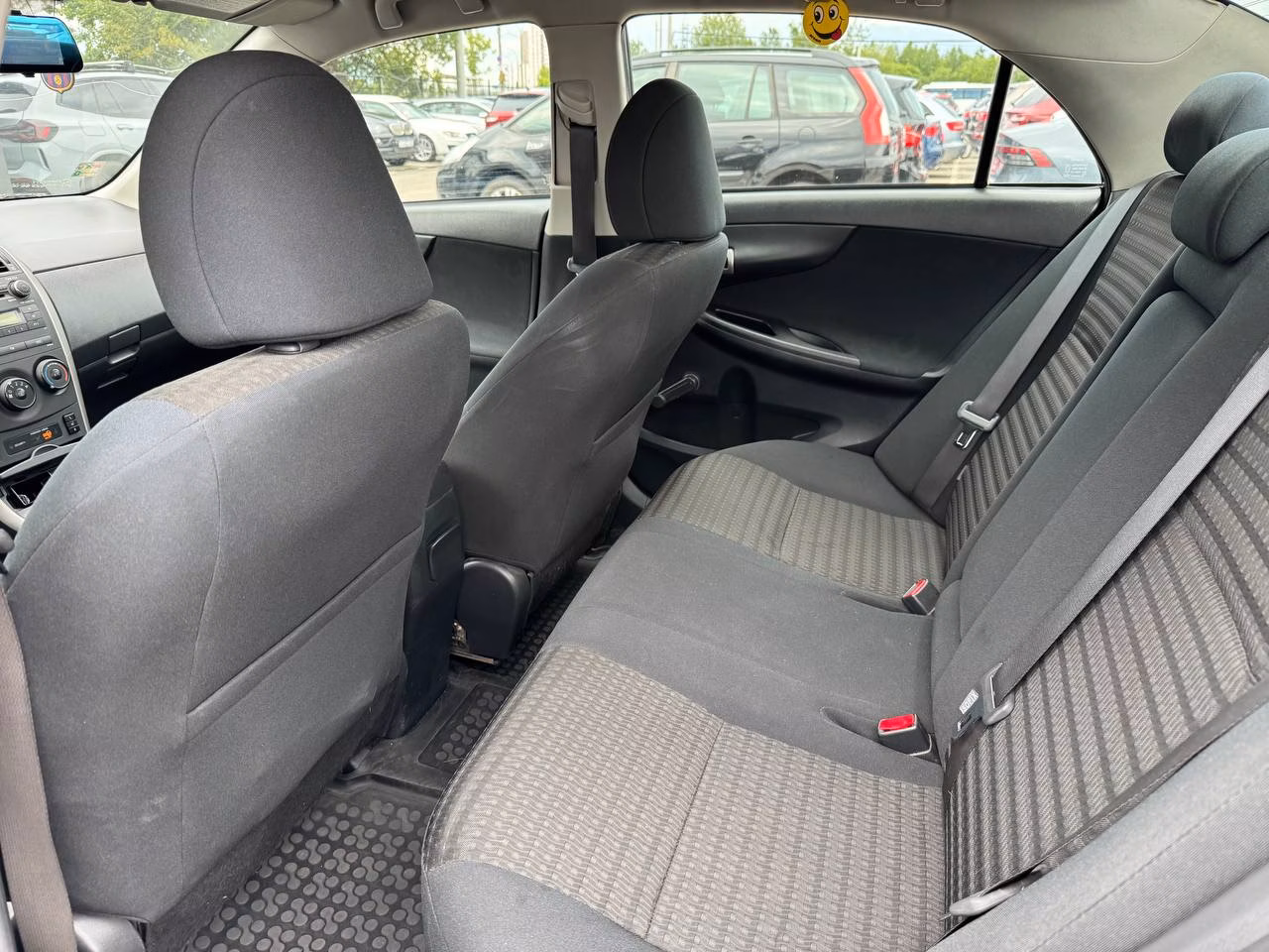 Toyota Corolla фото 17
