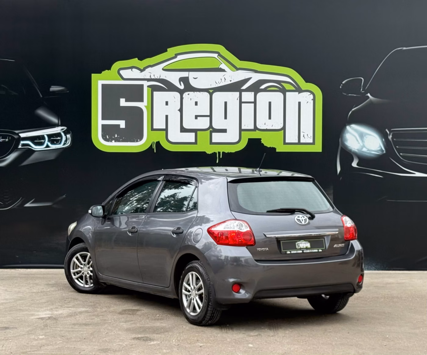 Toyota Auris фото 8