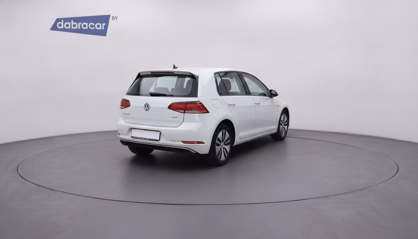 Volkswagen e-Golf фото 5