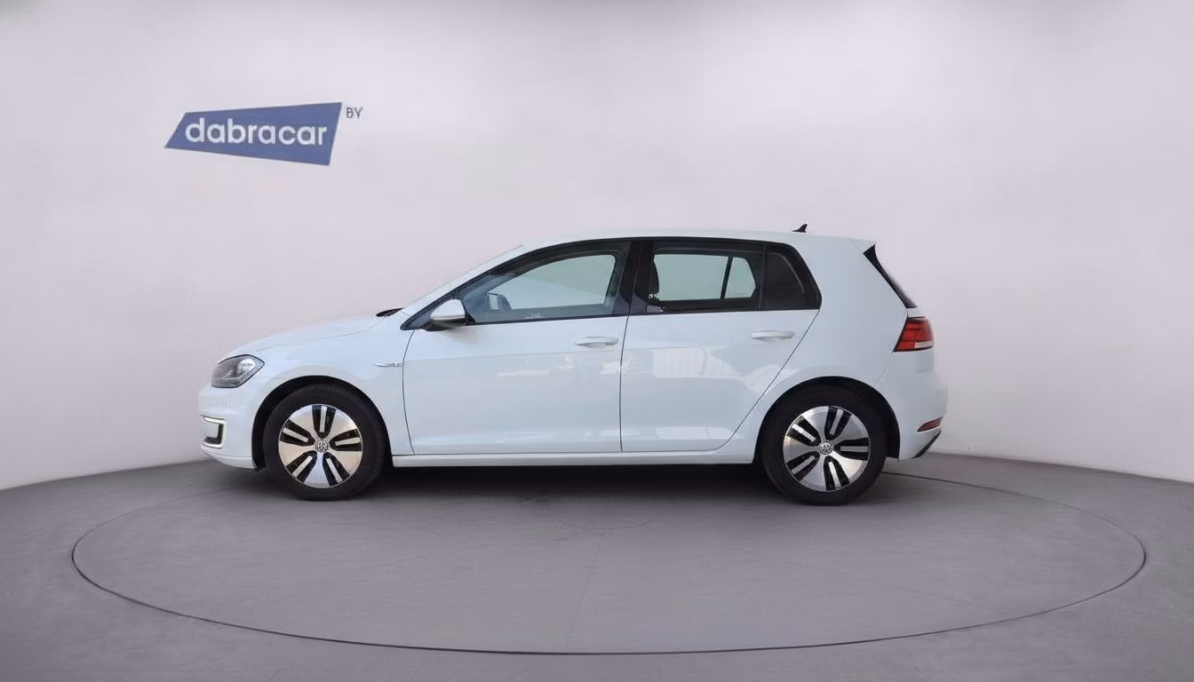 Volkswagen e-Golf фото 8