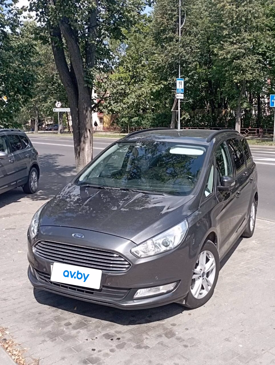 Ford Galaxy фото 5
