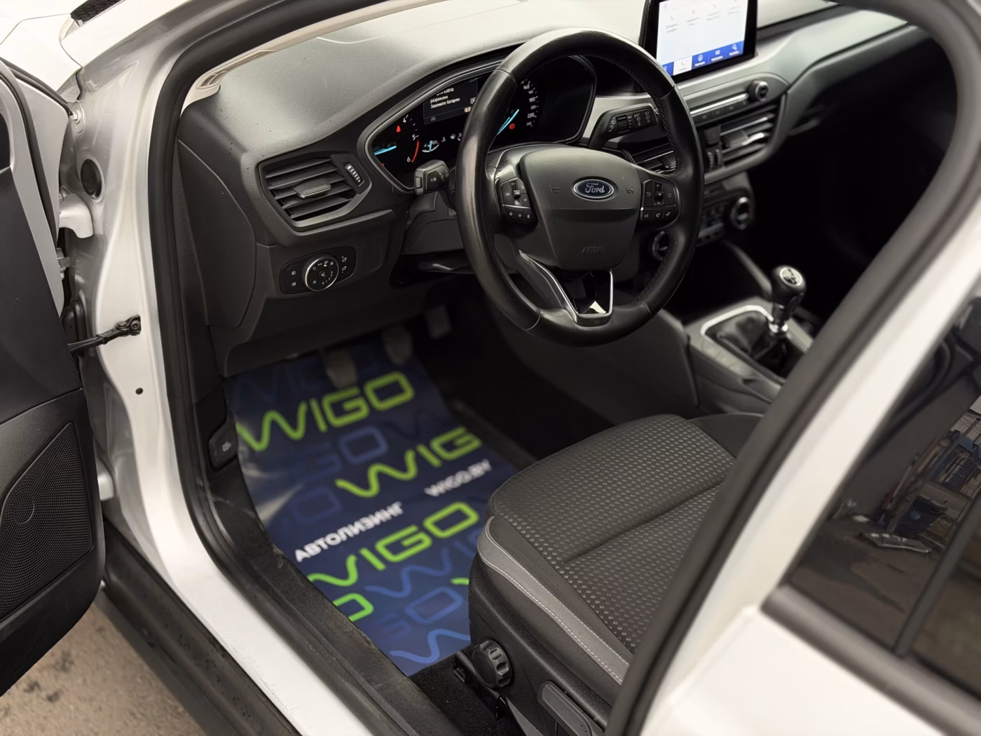 Ford Focus фото 12